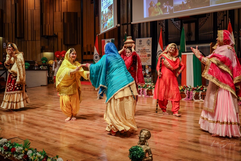 Traditional folk dance by ICCR Bhangra Troupe on the eve of the Republic Day.